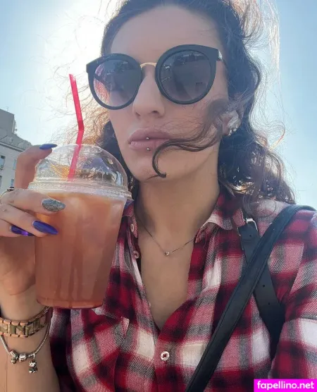 Dominia Noir OnlyFans Thumbnail #FyZ1p4MmBa