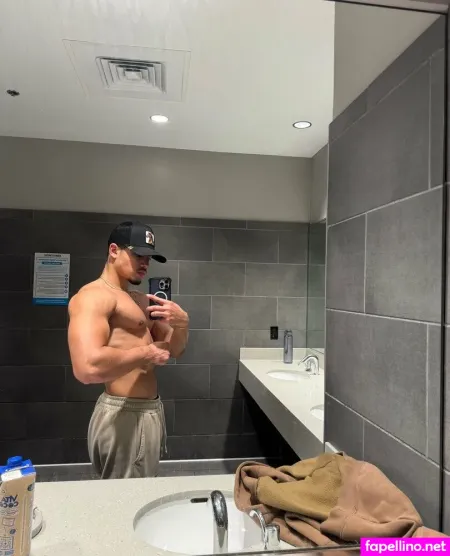 Dominicanpapi4 OnlyFans Thumbnail #F4V5WS28Tu