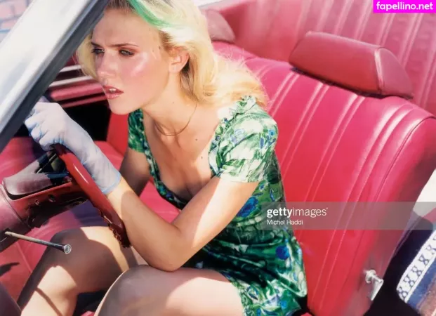 Dominique Swain OnlyFans Thumbnail #PZiq3brQXU