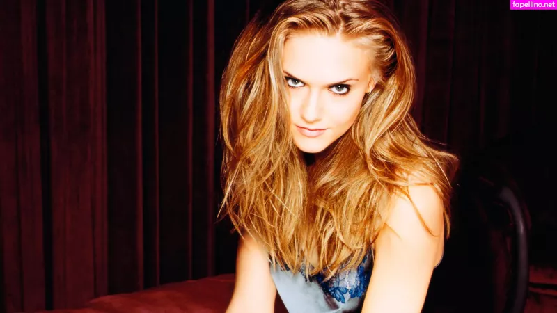 Dominique Swain OnlyFans Thumbnail #bWbF5eytaE