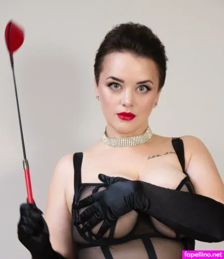 Domme Vesper OnlyFans Thumbnail #KqsDZc8x7P
