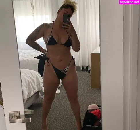 Domovelez OnlyFans Thumbnail #mBZLzN6BZc