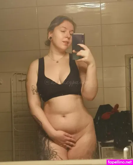 Donkeypawgfree OnlyFans Thumbnail #xoNBtB23pE