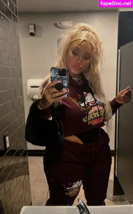 Donna Lombardi OnlyFans Thumbnail #0XZVUjCIIR