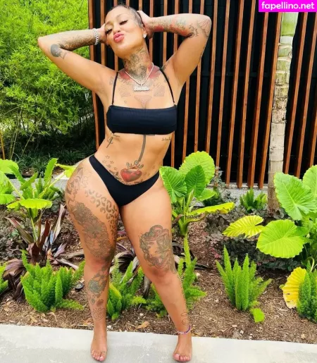 Donna Lombardi OnlyFans Thumbnail #17syrvoN0H