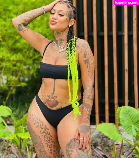 Donna Lombardi OnlyFans Thumbnail #GgfG1RqBMG