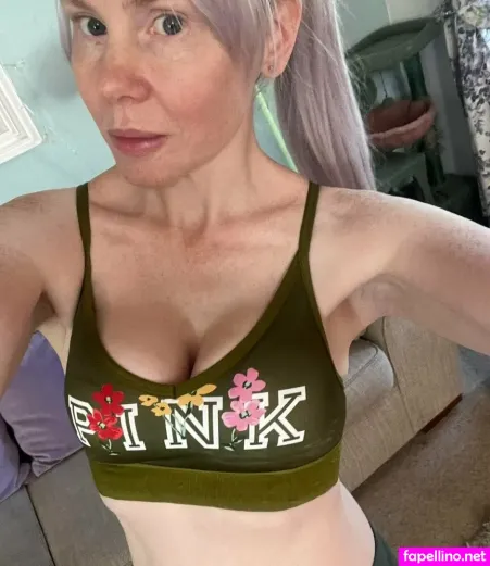 Donna Shepherd OnlyFans Thumbnail #4YMOiPg1UG