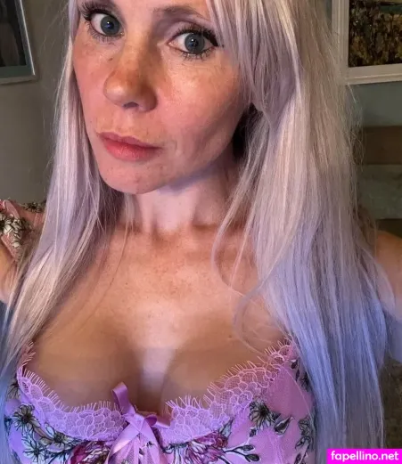 Donna Shepherd OnlyFans Thumbnail #e4AvVx7rdB