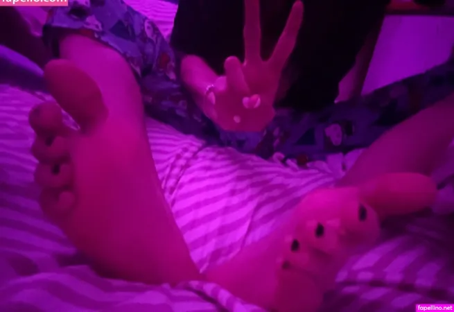 Doomerbunny OnlyFans Thumbnail #k9bW7TuBWz