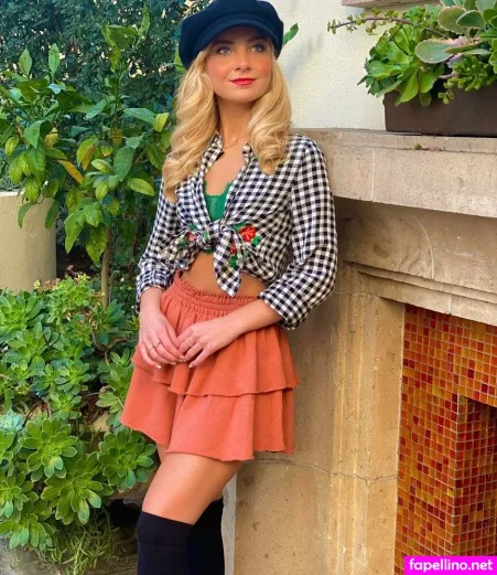 Dora Dolphin OnlyFans Thumbnail #QSj1vinFIM