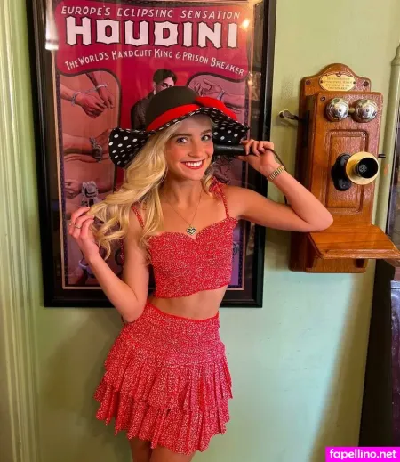 Dora Dolphin OnlyFans Thumbnail #Sr0Tg2jhln