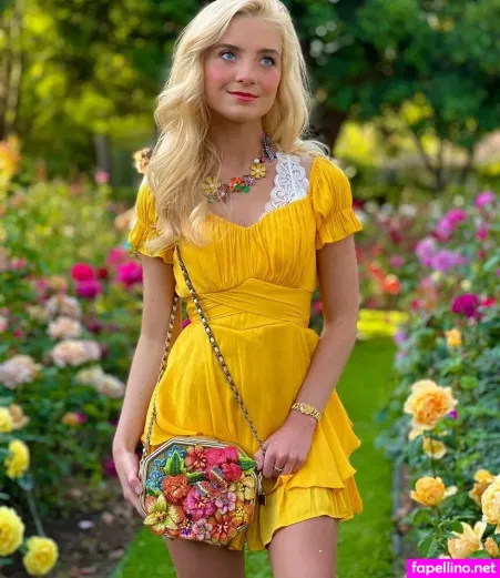 Dora Dolphin OnlyFans Thumbnail #kehHj1lFRp