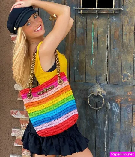 Dora Dolphin Main Profile Photo