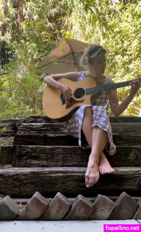 Dora Jar OnlyFans Thumbnail #Ox0H8NwXsS