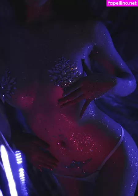 Dou Niang Li Shi OnlyFans Thumbnail #4liHjP7s37
