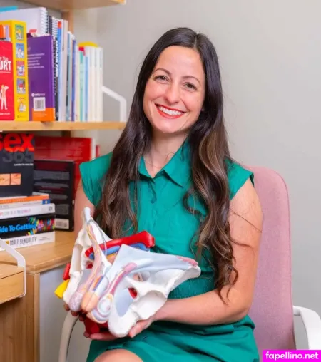 Dr Susie Gronski OnlyFans Thumbnail #OFyT8ATu6E