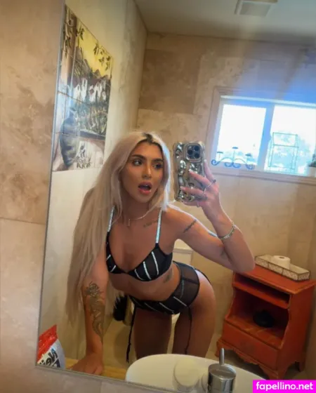 Dreamgirlkylee 2 photo