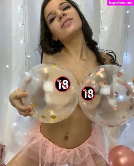 Dreamheli OnlyFans Thumbnail #FhZs0dRkxu