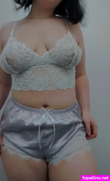 Dreamy Goth OnlyFans Thumbnail #8KO2nW25aO