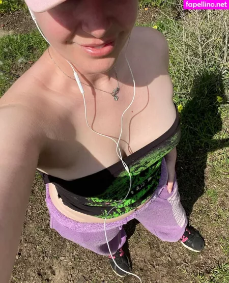 Dresden4free OnlyFans Thumbnail #7mow3Q4u2C