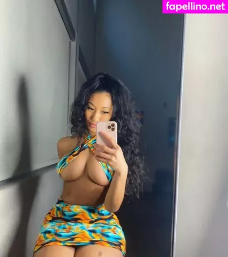 Drew Valentina OnlyFans Thumbnail #bAM2PohjxH