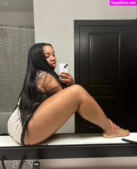 Drippinvelvet OnlyFans Thumbnail #s5YfgjfA9n