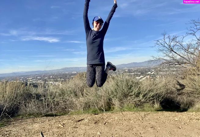 Drlovejoy OnlyFans Thumbnail #8u9XgVAvB2