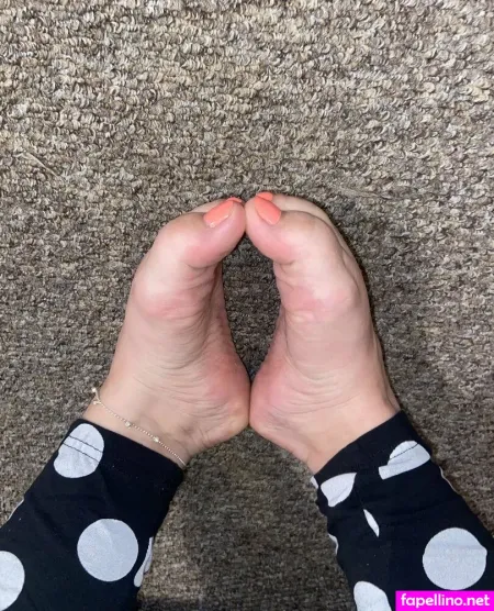 Dropdeadfeet OnlyFans Thumbnail #93XilgvAAN