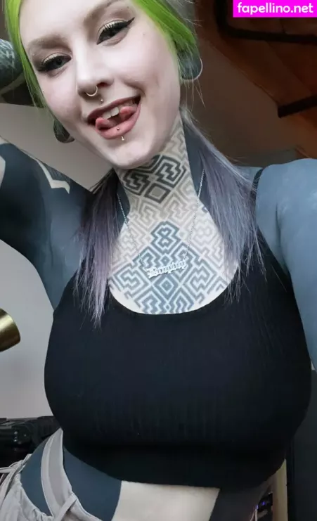 Droptopsavage OnlyFans Thumbnail #RZhKuv7l3b