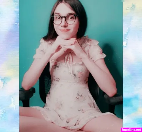 Ds Lily OnlyFans Thumbnail #3EsI6LLdv0