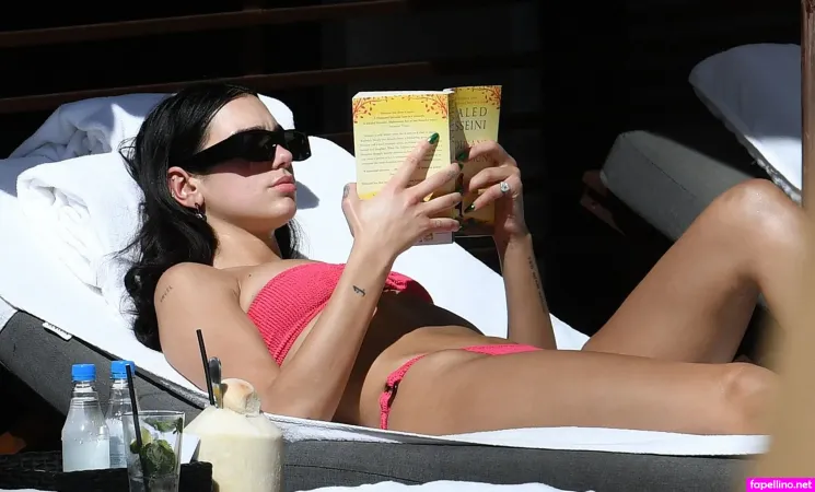 Dua Lipa OnlyFans Thumbnail #91b9xktwQn