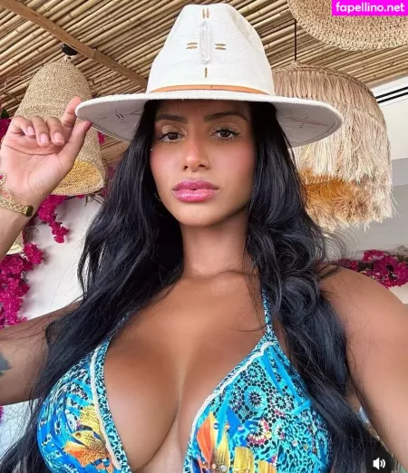 Dubai Escort OnlyFans Thumbnail #NLVYLiV5xL
