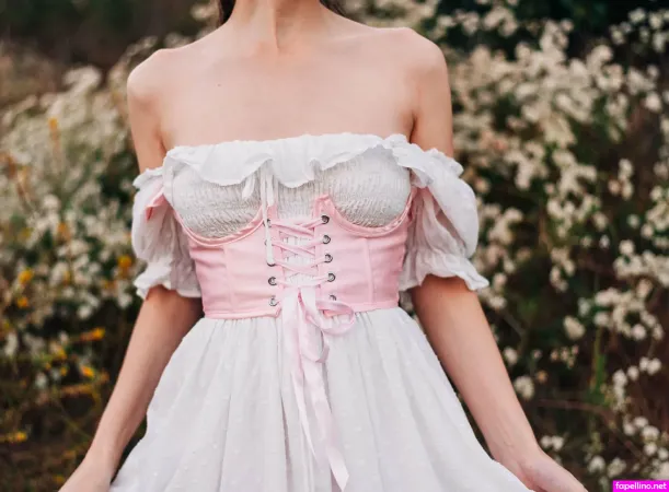 Duchess Satine OnlyFans Thumbnail #1CtFpJ5sD9