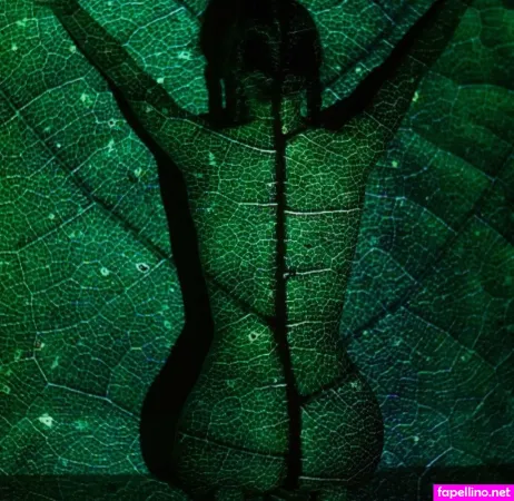 Duchess Satine OnlyFans Thumbnail #o23fKISo1L