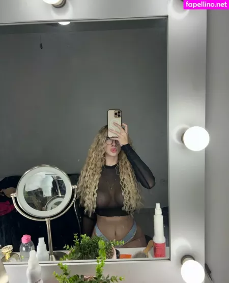 Dulce Carrillo OnlyFans Thumbnail #4Nrr9jq5Uq