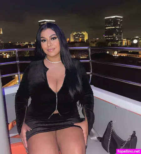 Dulce Castaneda OnlyFans Thumbnail #M3AFDntXog