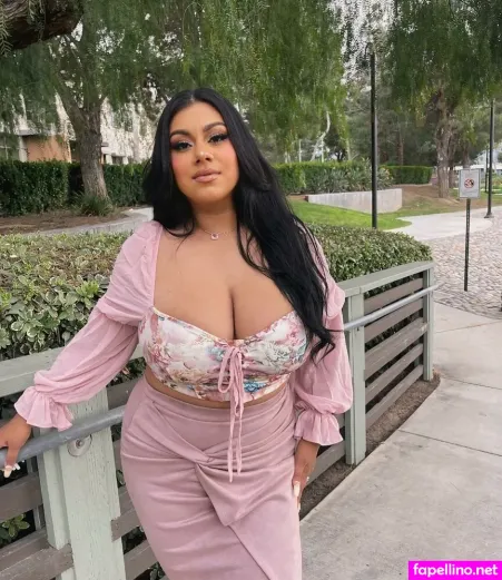 Dulce Castaneda OnlyFans Thumbnail #M7jVNBZzhM