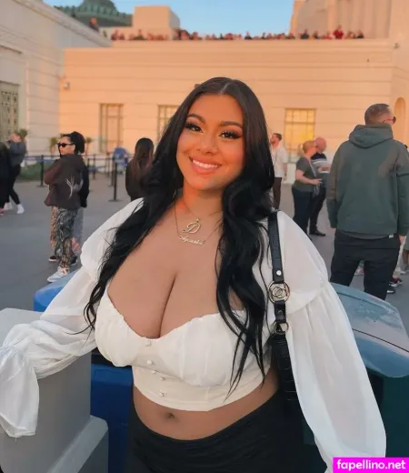 Dulce Castaneda OnlyFans Thumbnail #v5qFFOZKE1