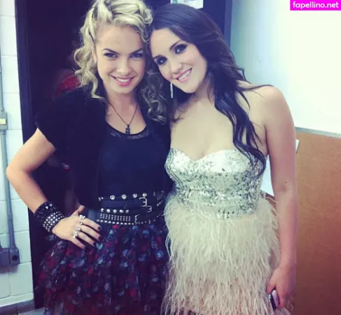 Dulce Maria OnlyFans Thumbnail #00AP7KflG6