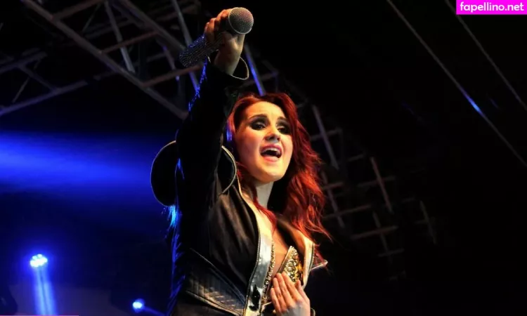 Dulce Maria OnlyFans Thumbnail #1BHuuhNnki