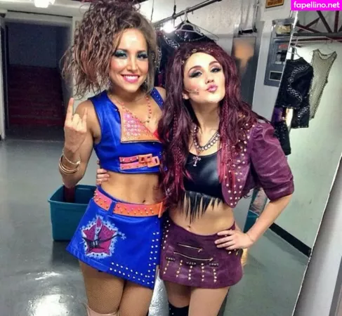 Dulce Maria OnlyFans Thumbnail #cieleiL7aW