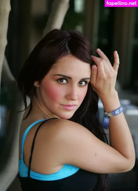 Dulce Maria OnlyFans Thumbnail #g64GxHjXg2