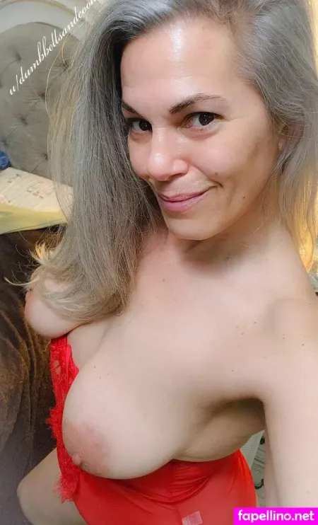 Dumbbellsandcookies74 OnlyFans Thumbnail #q2SX5P2Psg