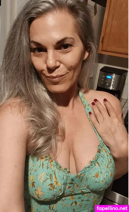 Dumbbellsandcookies74 OnlyFans Thumbnail #znJBFokmom