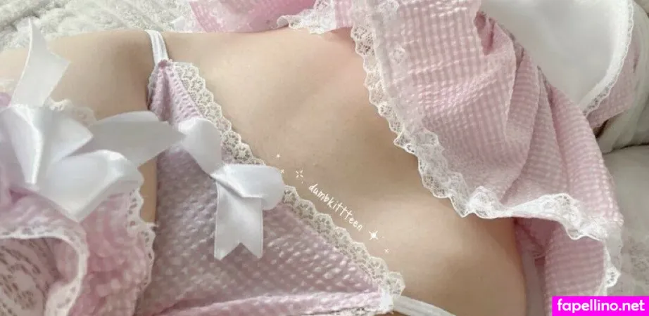 Dumbkittteen OnlyFans Thumbnail #Axt3FcMKrj