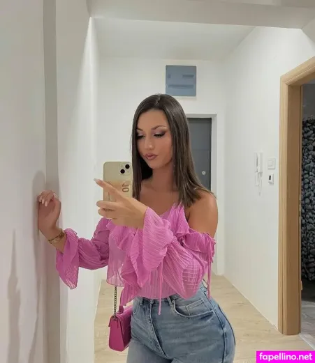 Dunja Vlajkovicc OnlyFans Thumbnail #CDYSWtZHc2