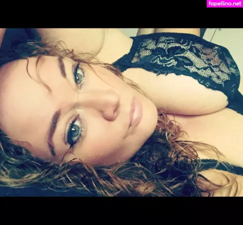 Dutchcurvesinheels OnlyFans Thumbnail #DE92h7RSip