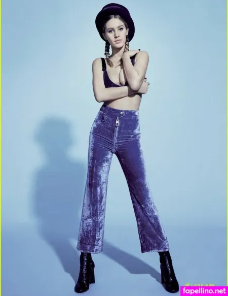 Dylan Penn OnlyFans Thumbnail #JZAdPpna5q