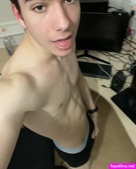 Dylan The Twink OnlyFans Thumbnail #XQvzpYHR8x