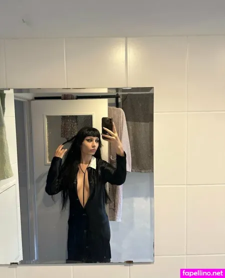 E Kira OnlyFans Thumbnail #LJGP0WbbJf